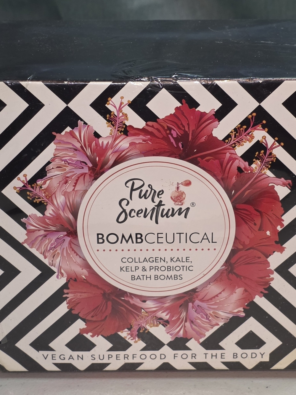 Bombceutical Bath Bombs - Pink/Red
